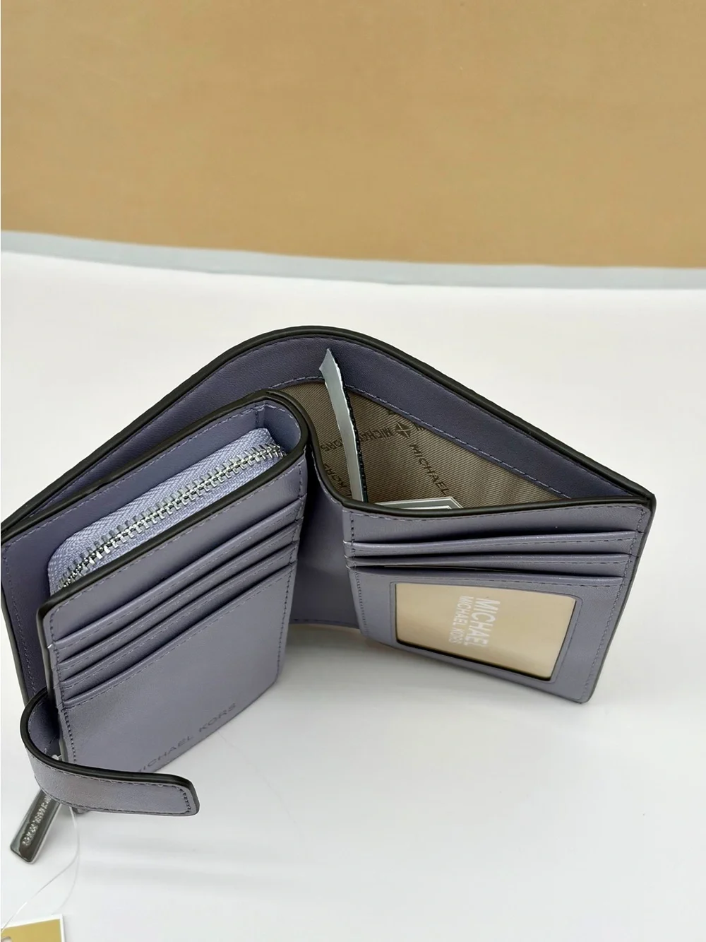 Michael Kors Jet Set Travel Med Signature Logo Central Zip Billfold Wallet Lilac